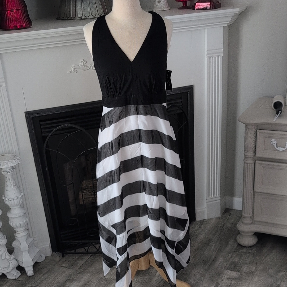 INC International Concepts Classic Black And White Striped Dress Size Medium